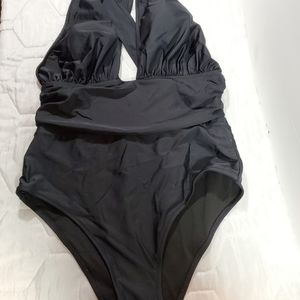 Apparel women’s black bikini size medium